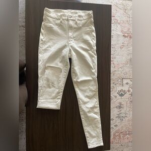 American Eagle White Skinny Jeans